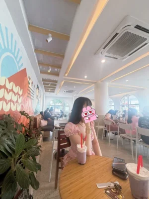 Gái Gọi Vĩnh Ngọc